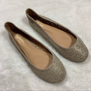 Seychelles Perforated Gold Shimmer Flats Size 6.5